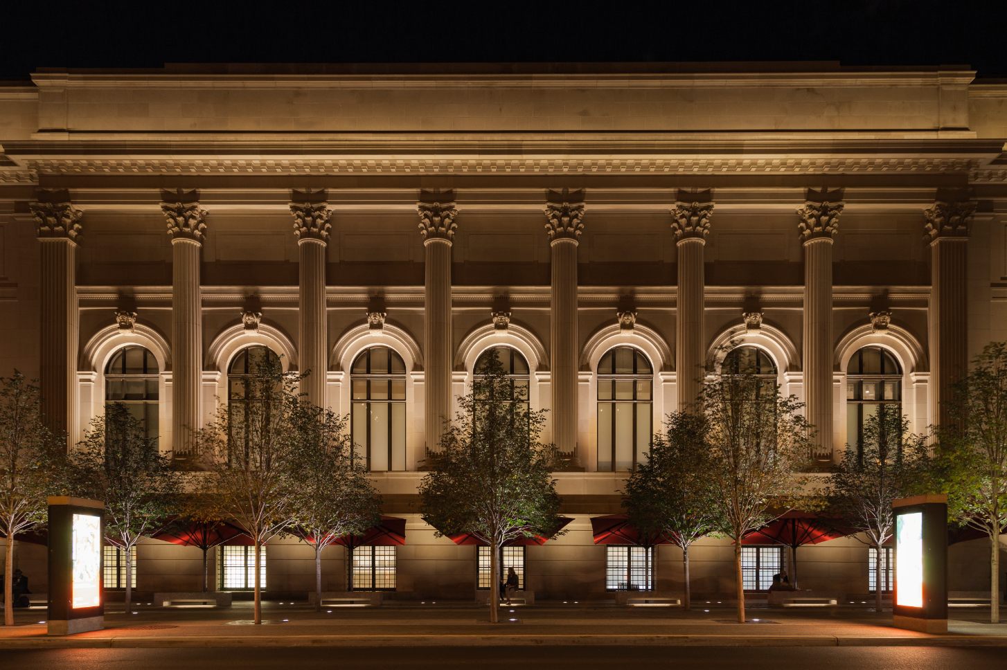 Modern villa facade lighting